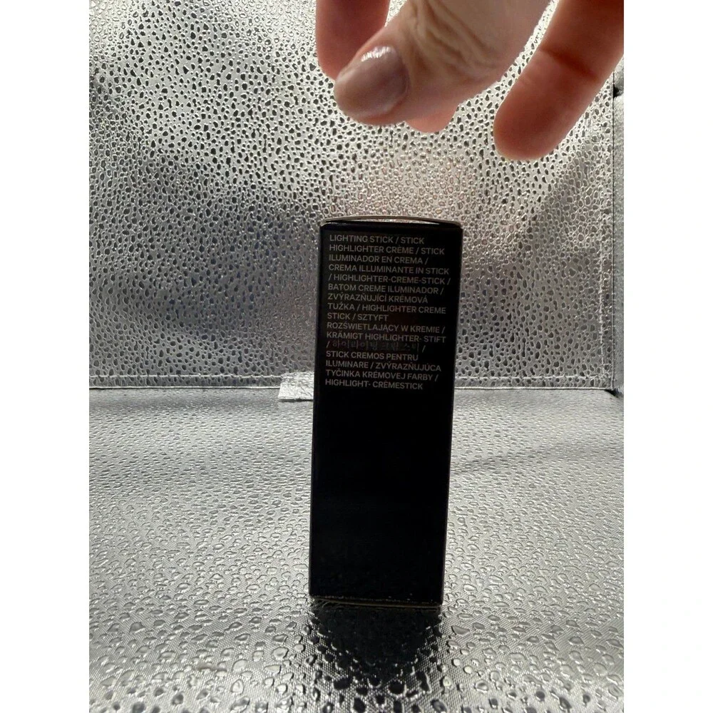 KEVYN AUCOIN LIGHTING STICK - SOFT LIGHT Full Size/0.3 Oz.